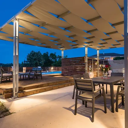 Amygdalia With Private Pool, By Zantewize Villa