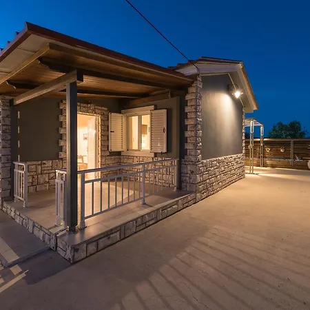 Villa Amygdalia With Private Pool, By Zantewize Pandokrator