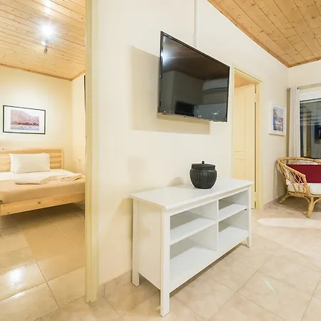 Amygdalia With Private Pool, By Zantewize Villa