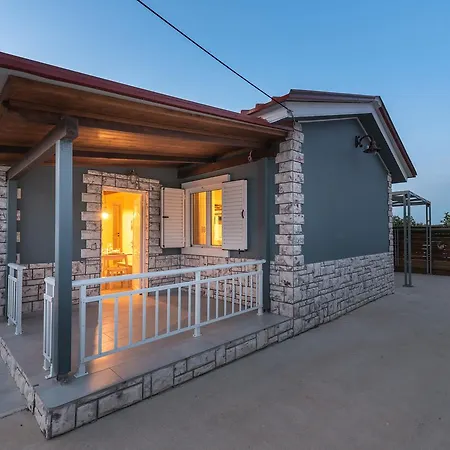 Villa Amygdalia With Private Pool, By Zantewize Pandokrátor