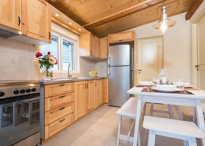 Amygdalia With Private Pool, By Zantewize Vila