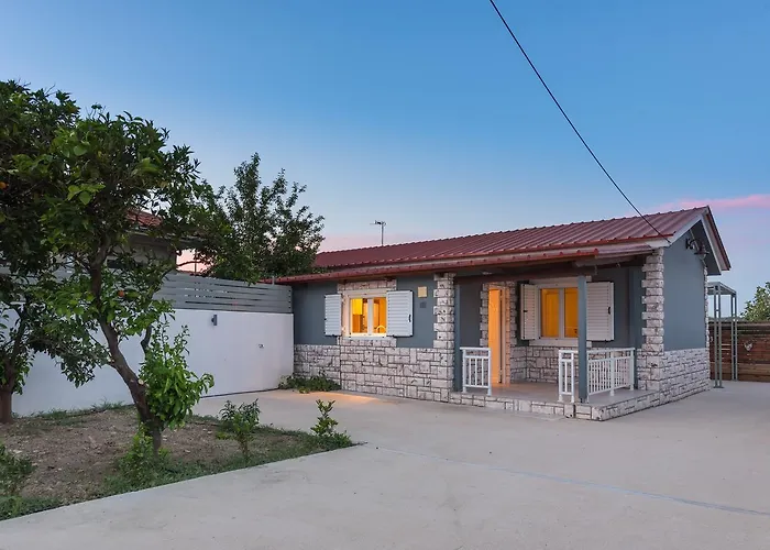 Amygdalia With Private Pool, By Zantewize Villa
